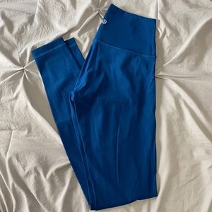 Blue Lululemon Wunder Under Leggings 28’